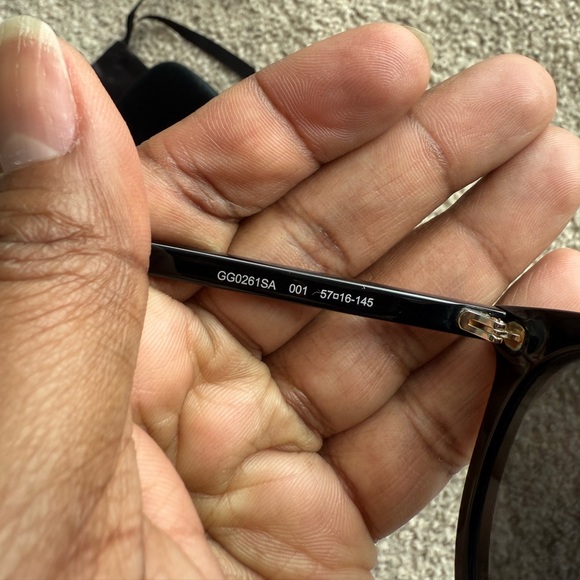 Gucci Black Women's Sunglasses - Picture 8 of 11